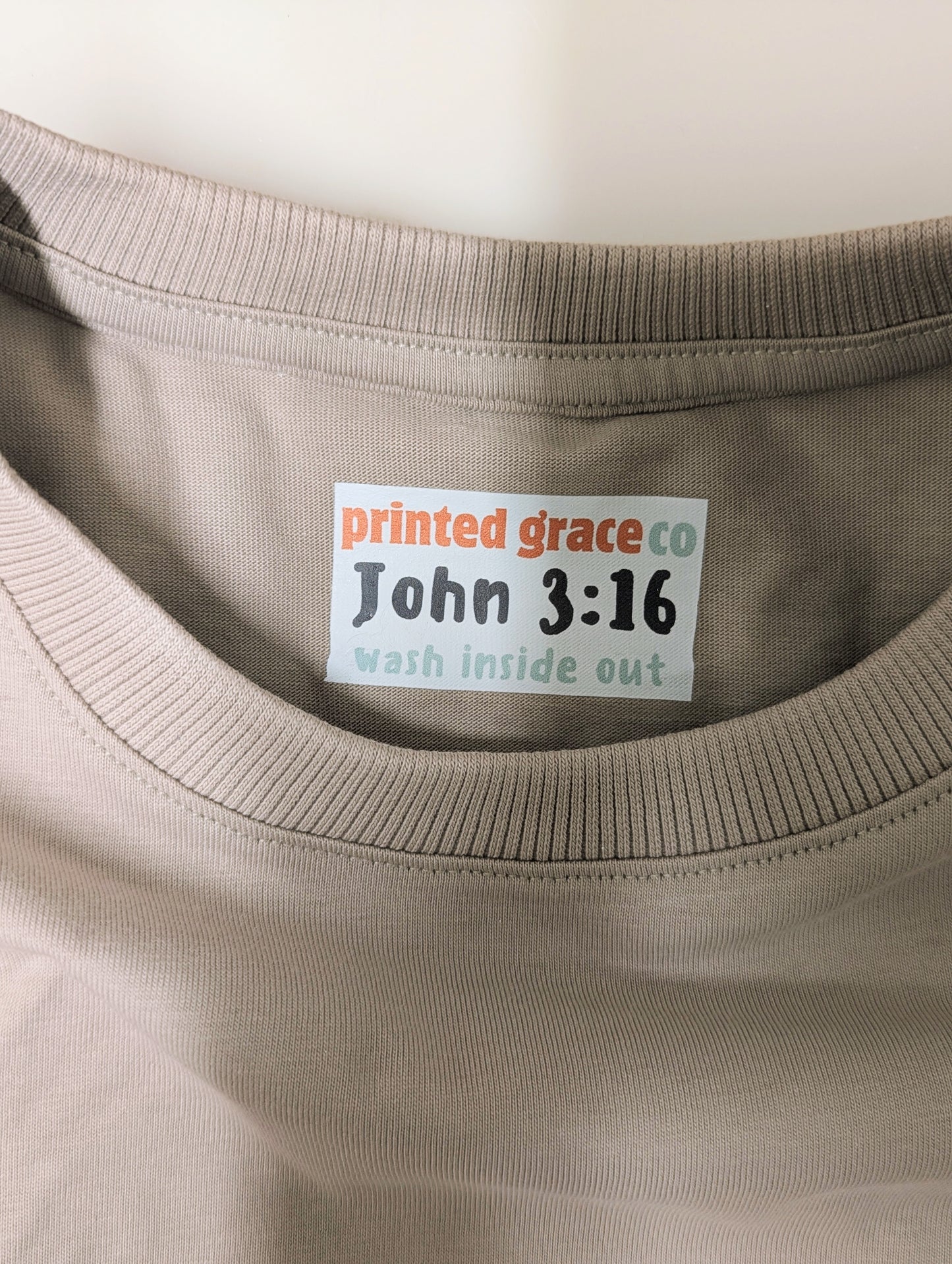 Jesus loves you | John 3:16 | Women's T-shirt 🌍