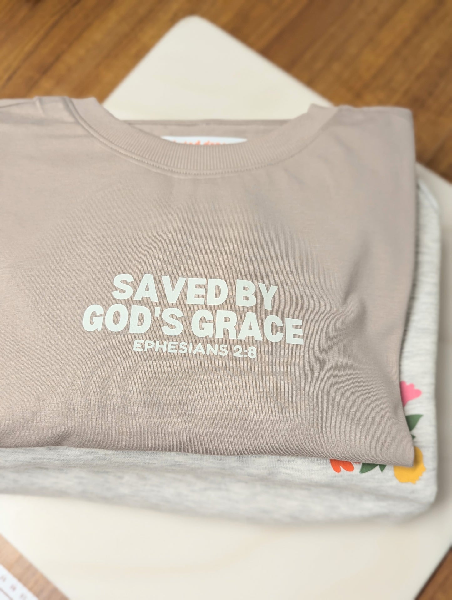 Saved by God's grace | Women's T-shirt